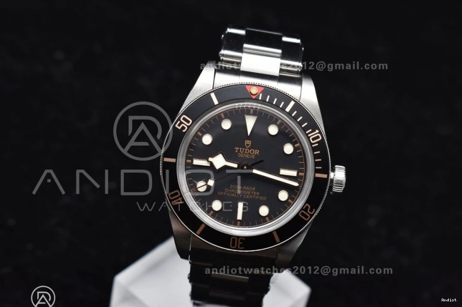 On Bracelet Bay 39MM Heritage Best ZF Black 1:1 Edition V5 A2824 Bezel SS Black 1106